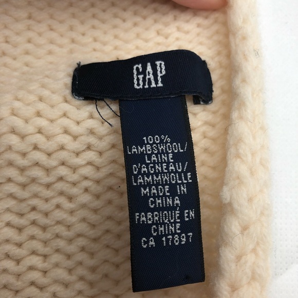 GAP Long, White Scarf, 100% Wool - Picture 5 of 6